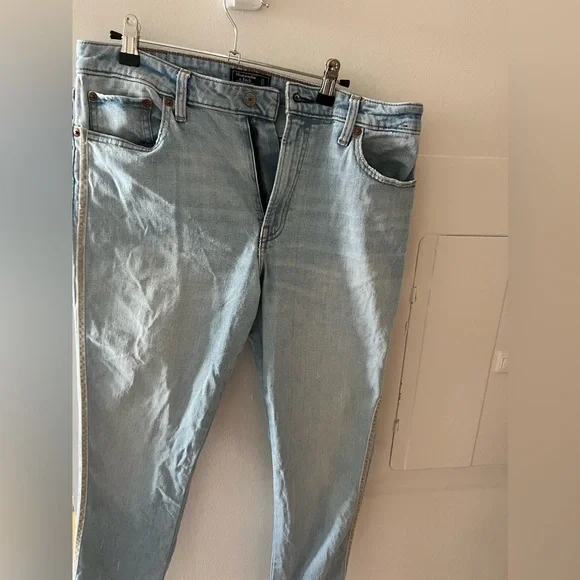 Abercrombie and Fitch Simone High Rise Slim - Picture 2 of 5